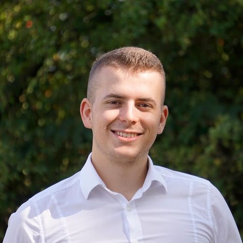 Porträt von Finn Kiefer, Bankkaufmann bei Teck-Support
